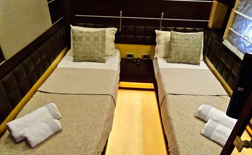 Photo Azimut 86S (2005)