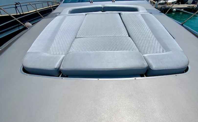 Photo Azimut 86S (2005)