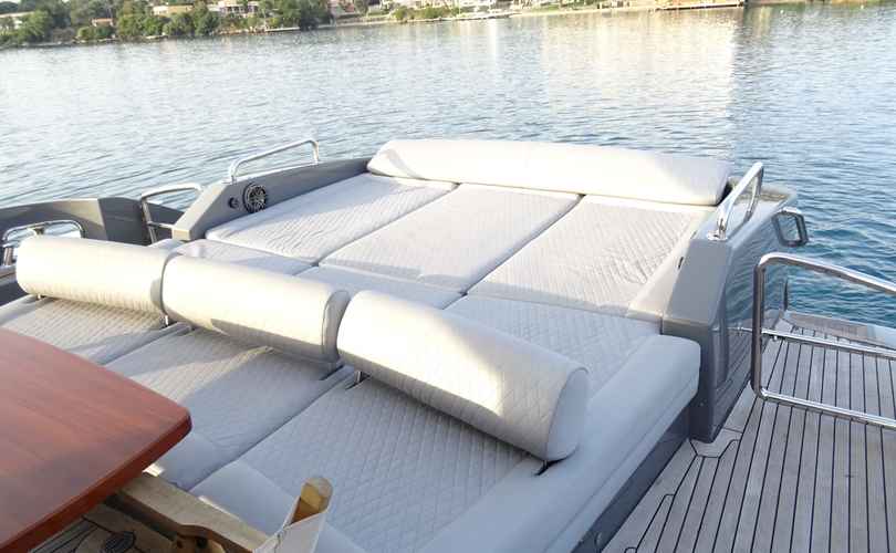 Photo Azimut 86S (2005)