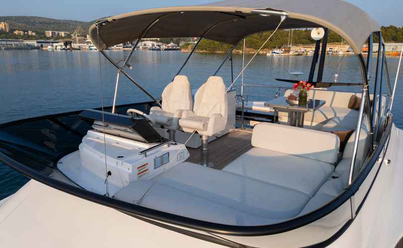 Photo Azimut S7 (2025)