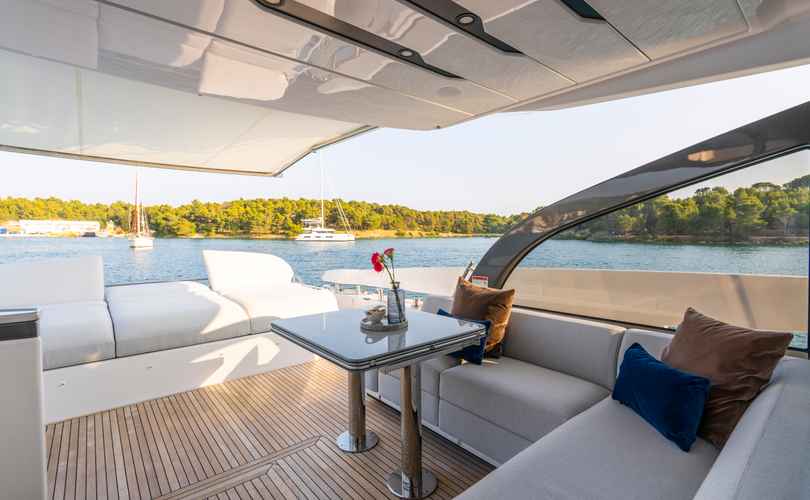 Photo Azimut S7 (2025)