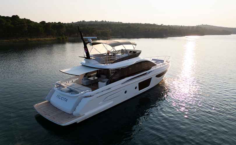 Photo Azimut S7 (2025)
