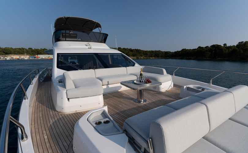 Photo Azimut S7 (2025)