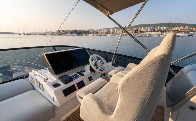 Photo Azimut S7 (2025)