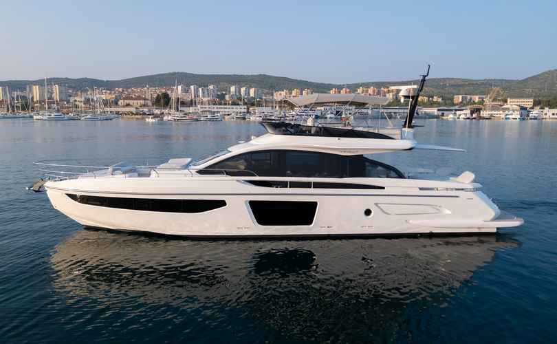 Photo Azimut S7 (2025)