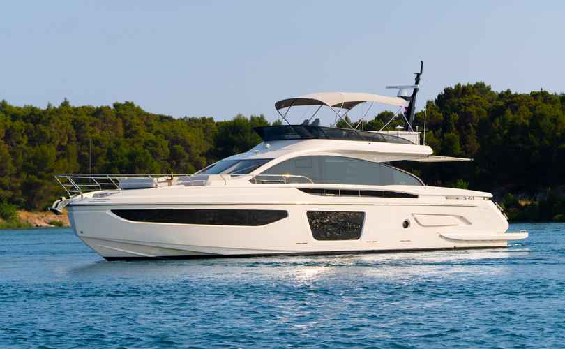 Photo Azimut S7 (2025)
