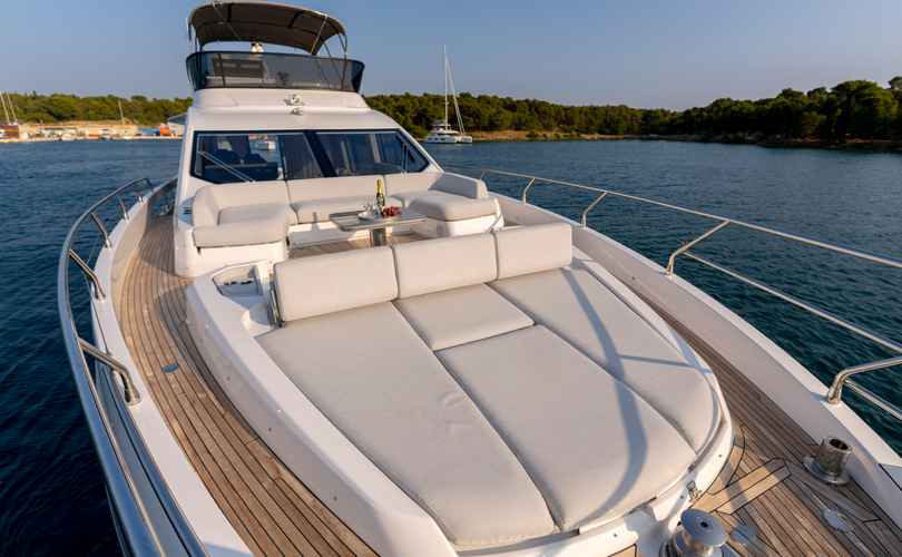 Photo Azimut S7 (2025)