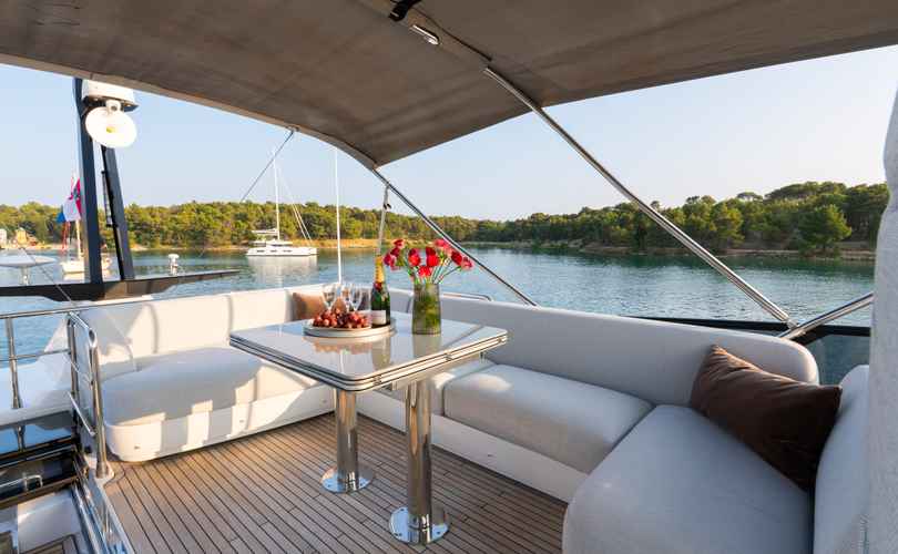 Photo Azimut S7 (2025)