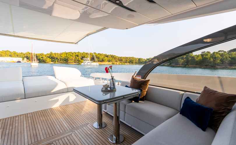 Photo Azimut S7 (2025)