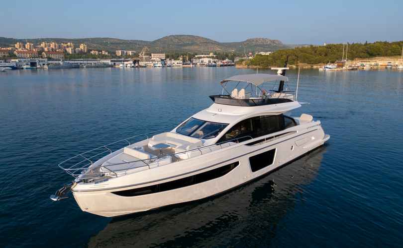 Photo Azimut S7 (2025)