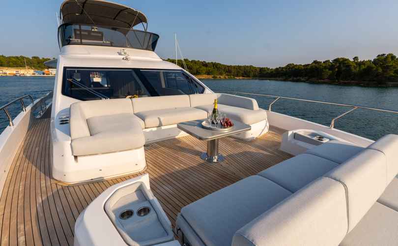 Photo Azimut S7 (2025)