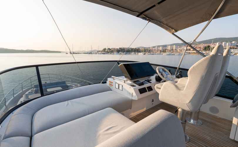 Photo Azimut S7 (2025)