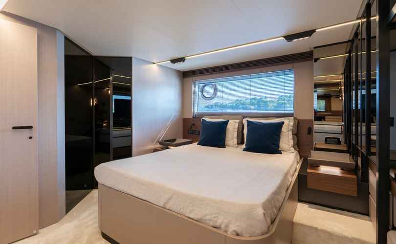 Photo Azimut S7 (2025)