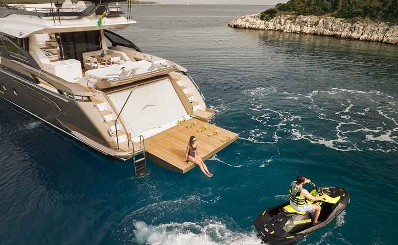 Photo Azimut S8 (2024)