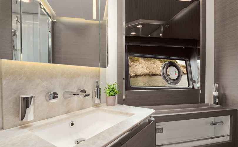 Photo Azimut S8 (2024)