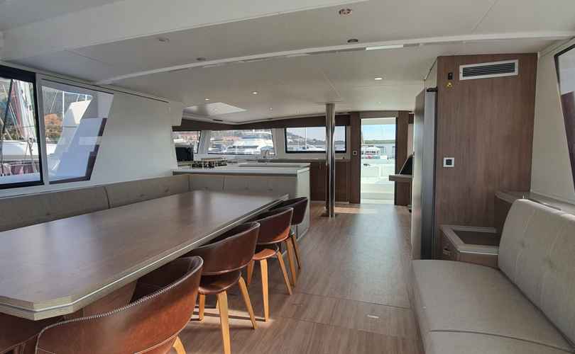 Photo Bali 5.4 (2022)