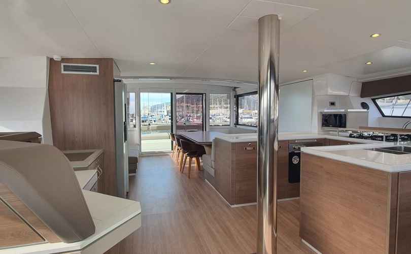 Photo Bali 5.4 (2022)