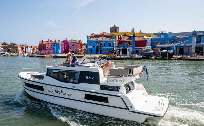 Photo Grand 37 (2025)