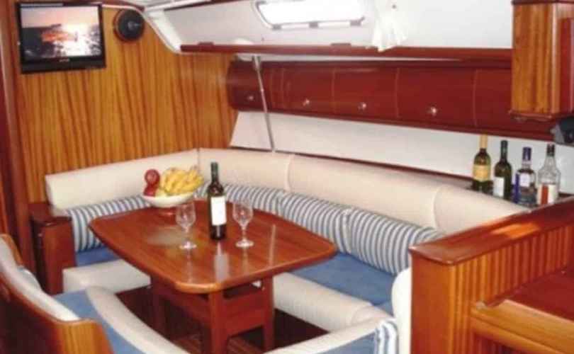 Bavaria 38