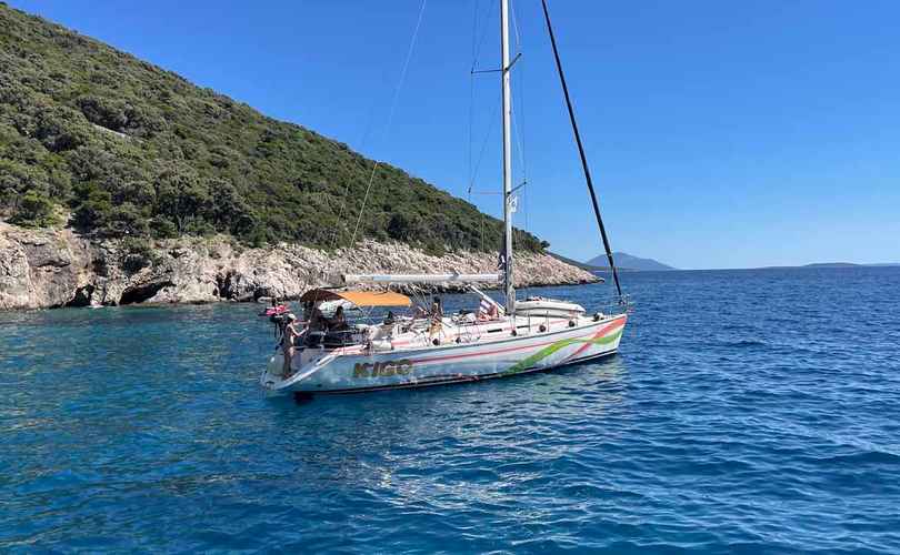 Bavaria 44