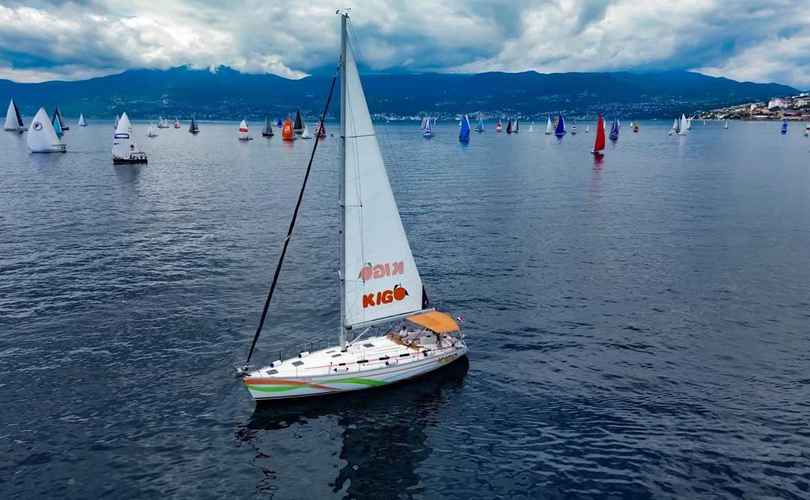 Bavaria 44