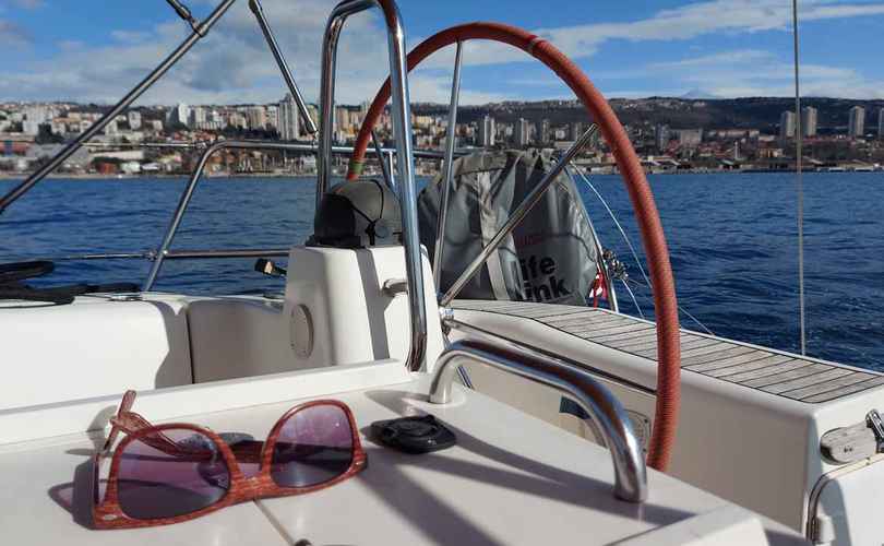 Bavaria 44