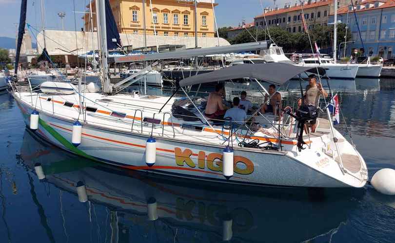 Bavaria 49