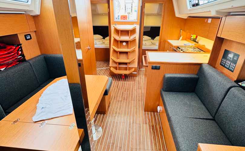 Bavaria C38