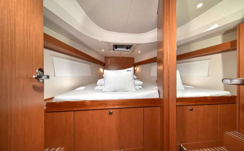 Bavaria C42