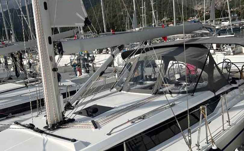 Photo Bavaria C42 (2023)