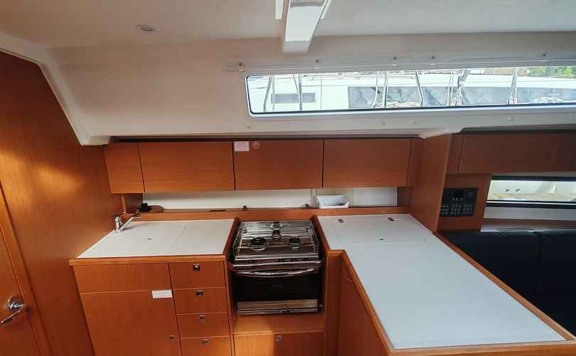 Bavaria C42