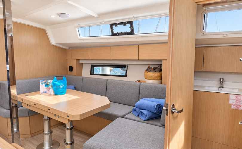 Photo Bavaria C42 (2023)