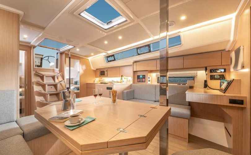 Photo Bavaria C42 (2022)