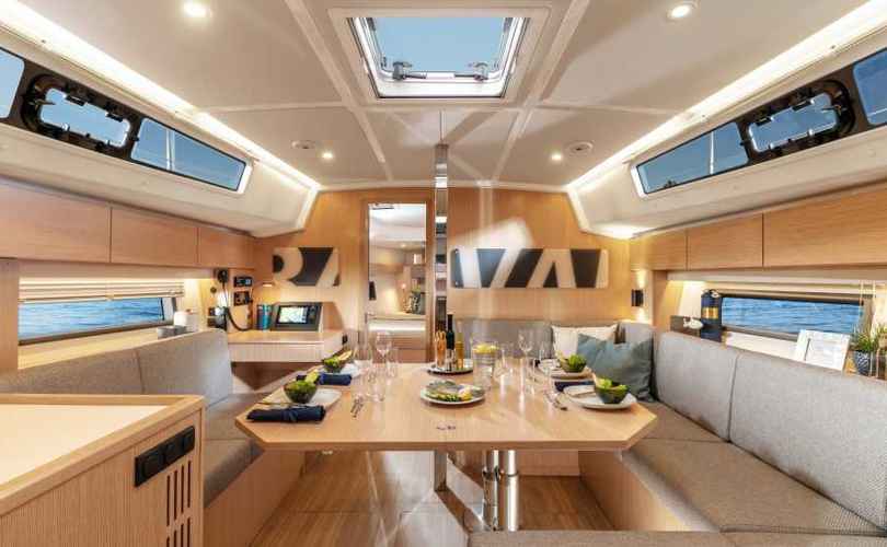 Photo Bavaria C42 (2022)