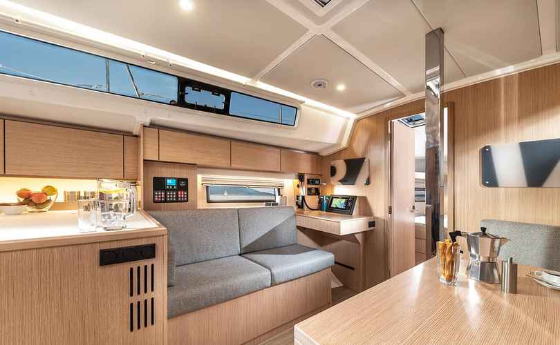 Bavaria C42