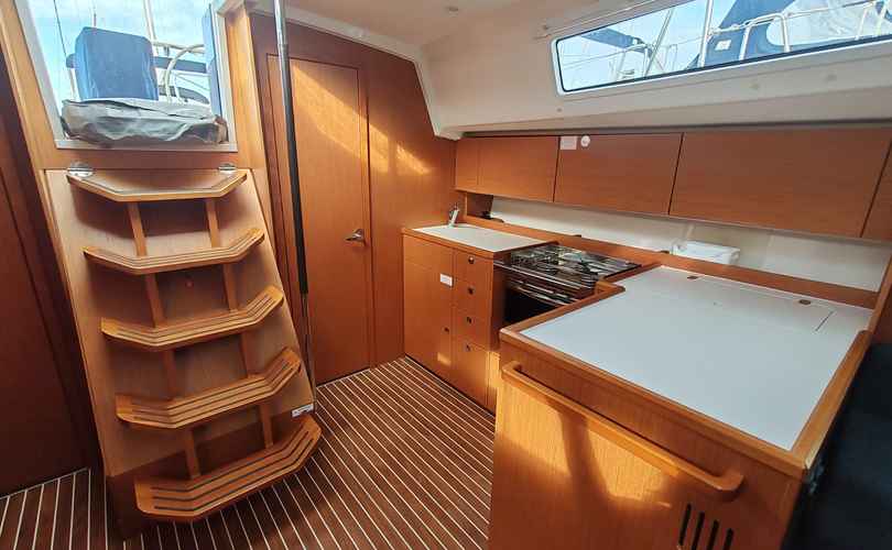 Bavaria C42