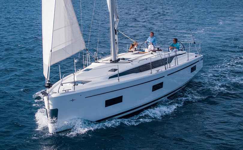 Photo Bavaria C42 (2024)