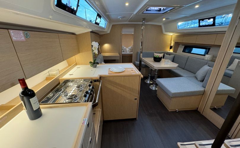 Photo Bavaria C42 (2024)