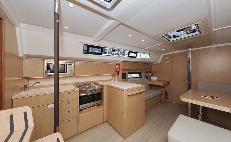 Photo Bavaria C42 (2024)