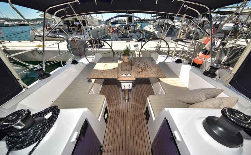 Bavaria C42