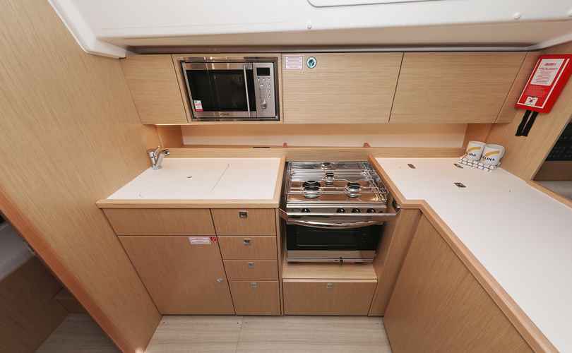 Photo Bavaria C42 (2024)