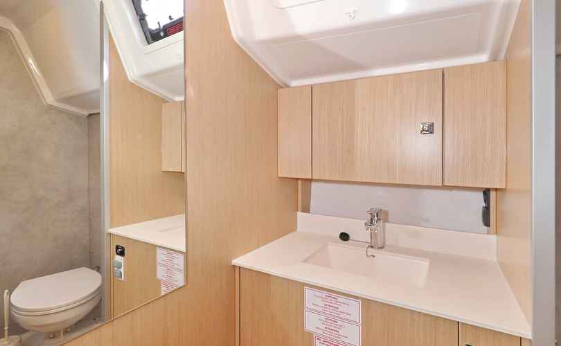 Photo Bavaria C42 (2024)