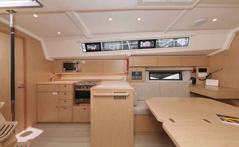 Photo Bavaria C42 (2024)