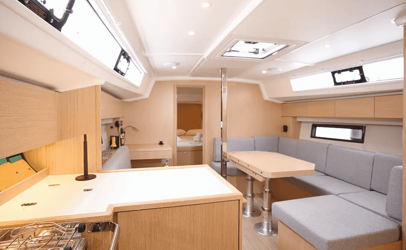 Photo Bavaria C42 (2023)