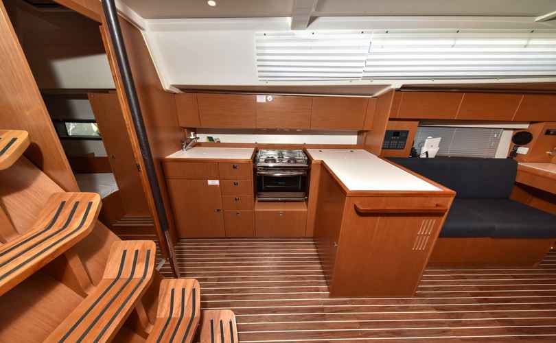 Bavaria C42