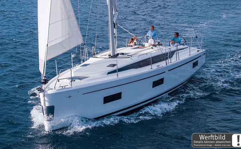 Photo Bavaria C42 (2024)