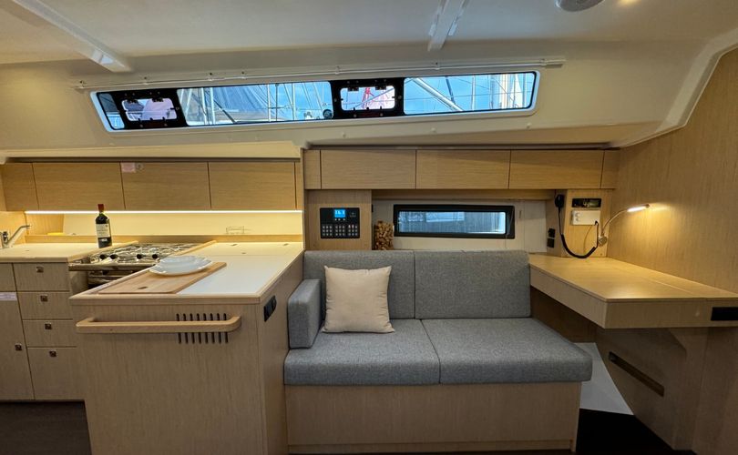 Photo Bavaria C42 (2024)