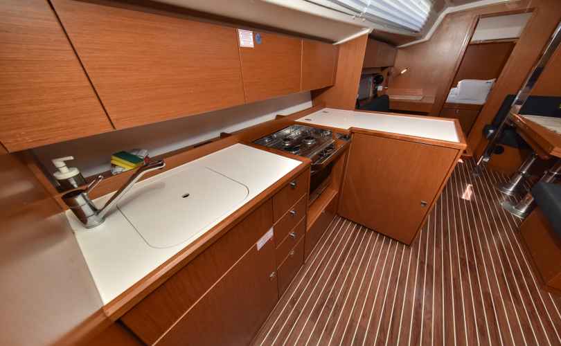 Bavaria C42
