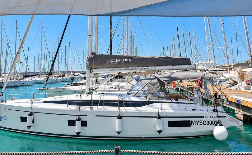 Photo Bavaria C42 (2023)