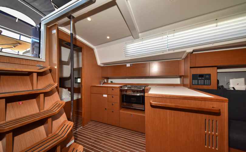Bavaria C42